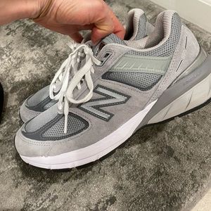 New balance 990 V5